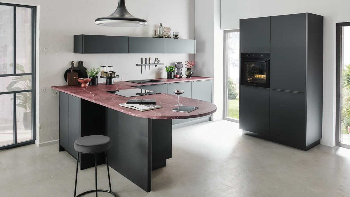 Einbauküche Nolte® küchen aus Holz in Schwarz nolte® Einbauküche Perfect Plus mit Einbaugeräten Schwarz & Red Marble – zweiteilig