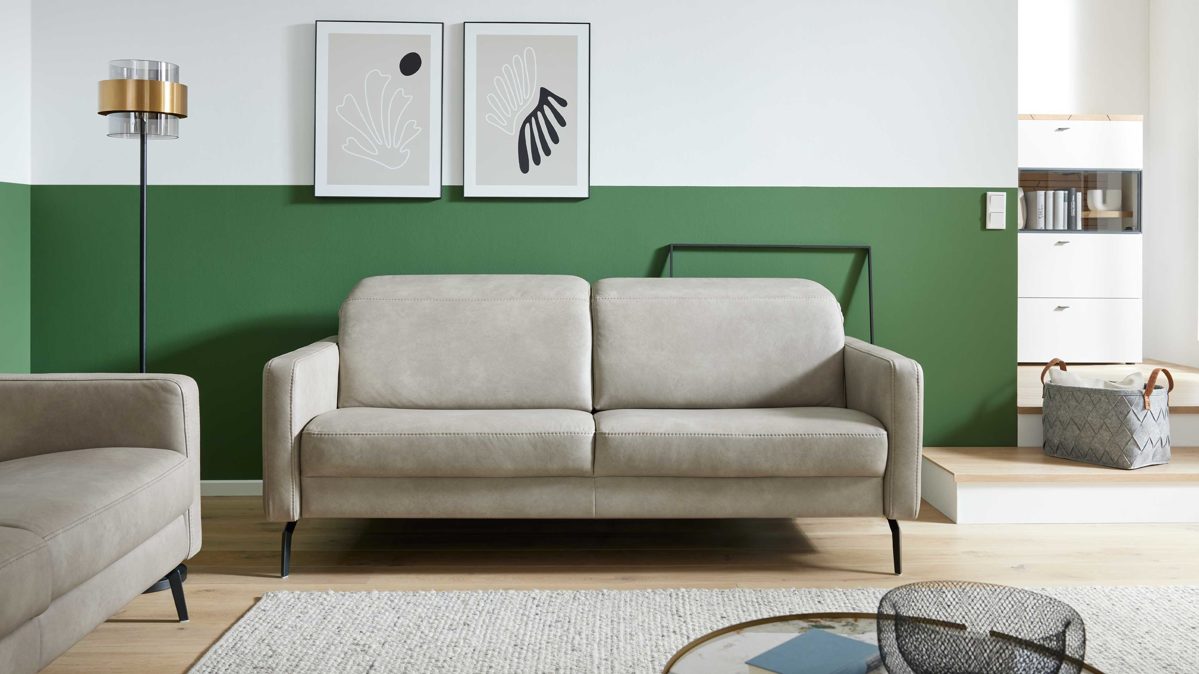 Zweisitzer Interliving aus Leder in Grau Interliving Sofa Serie 4065 – Zweisitzer kieselfarbenes Leder Cloudy gravel & schwarze Metallfüße – Länge ca. 180 cm