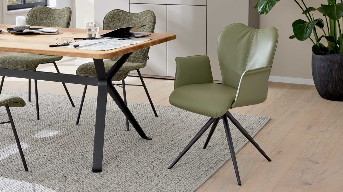 Polsterstuhl Interliving aus Leder in Grün Interliving Esszimmer Serie 5115 - Armlehnstuhl mit Lederbezug jadefarbenes Leder LD7830 & anthrazitfarbenes Metall