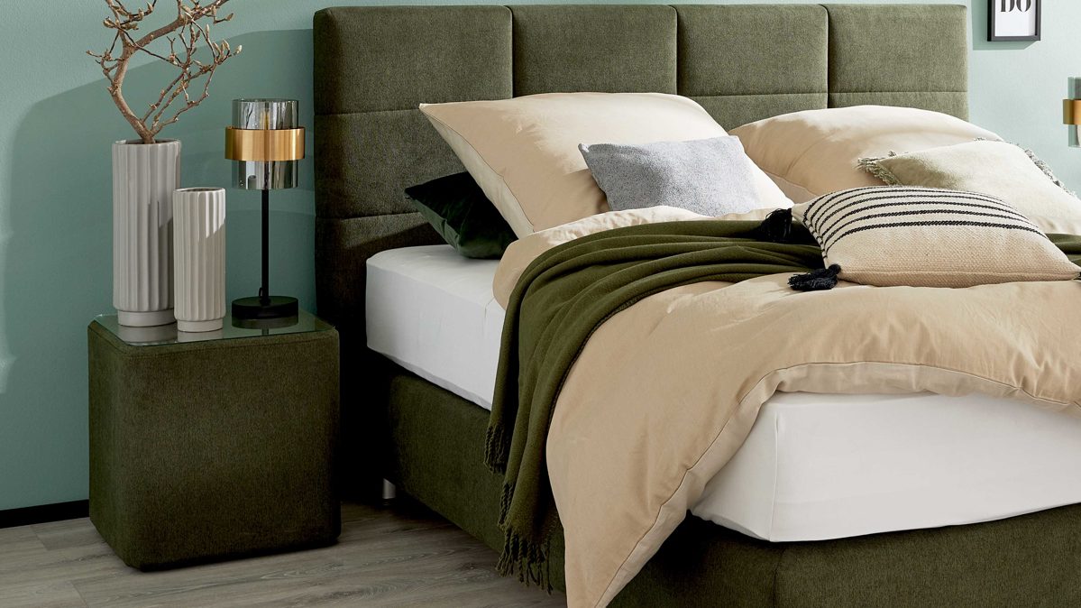 Nachttisch Interliving aus Stoff in Dunkelgrün Interliving Boxspringbett Serie 1402 - Nachtkonsole 39 moosgrüne Mikrofaser Nele 432008