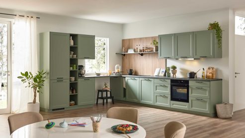 Einbauküche culineo® aus Holz in Grün Culineo® Einbauküche C684 mit Einbaugeräten Schilf, Eiche Sierra & Schwarz - zweizeilig