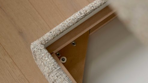 Bettkasten Interliving aus Metall in Transparent Interliving Sofa Serie 4420 - Aufklappfunktion für breite Chaiselongue