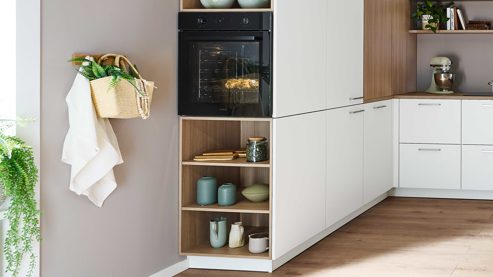 Einbauküche Nolte® küchen aus Holz in Weiß nolte® Einbauküche Manhattan mit Einbaugeräten Weiß & Natureiche – Stellfläche ca. 250 x 370 cm