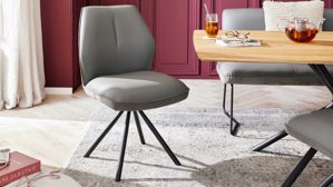 Vierfußstuhl Interliving aus Stoff in Grau Interliving Esszimmer Serie 5116 – Polsterstuhl mit Drehfunktion graue Cord-Lederkombination Fo-Sh & schwarzes Gestell F37