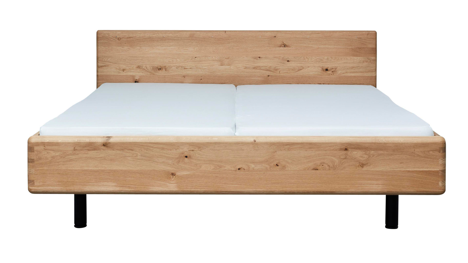 Bettgestell Interliving aus Holz in Holzfarben Interliving Schlafzimmer Serie 1015 – Massivholz-Bettgestell mit Nachtkonsolen Wildeiche & Siena – Liegefläche ca. 180 x 200 cm