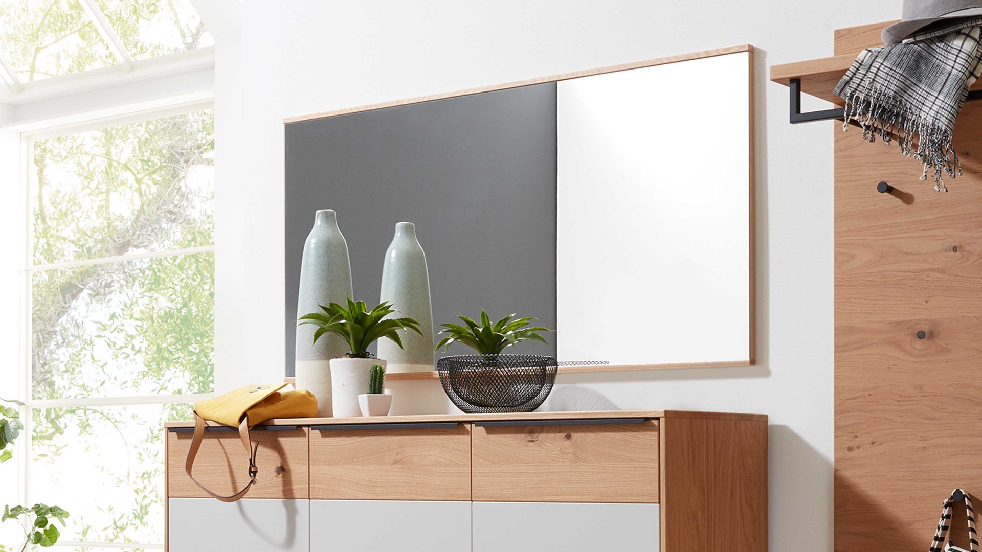 Wandspiegel Interliving aus Spiegel in Holzfarben Interliving Garderoben Serie 6005 – Spiegel Balkeneiche – ca. 97 x 75 cm