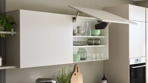 Einbauküche culineo® aus Holz in Beige Culineo® Einbauküche C615 mit AEG Einbaugeräten Sand & taupefarbenes Stripewood  - Stellfläche ca. 442 x 200 cm