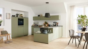 Einbauküche culineo® aus Holz in Hellgrün Culineo® Einbauküche C357  mit Einbaugeräten Olive & Schiefergrau - zweizeilig
