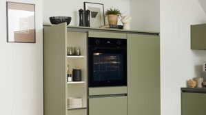 Einbauküche culineo® aus Holz in Hellgrün Culineo® Einbauküche C357  mit Einbaugeräten Olive & Schiefergrau - zweizeilig