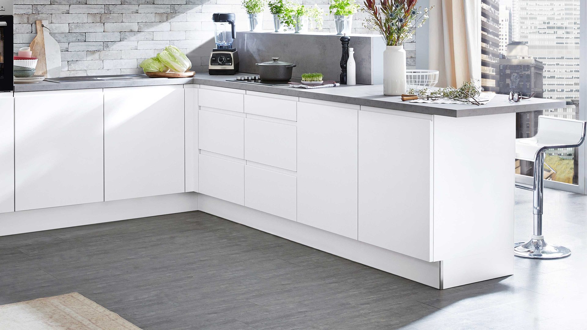 Einbauküche Nolte® küchen aus Holz in Weiß nolte® Einbauküche Sigma mit AEG-Einbaugeräten Weiß, Hennarot & Beton – Stellfläche ca. 325 x 325 cm