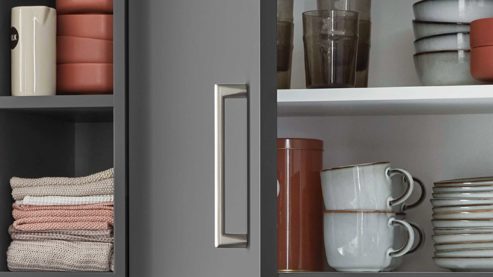 Einbauküche Nobilia® aus Holz in Grau nobilia® Einbauküche Senso mit Elektrogeräten, z. B.  Kühlschrank Schiefergrau - dreizeilig