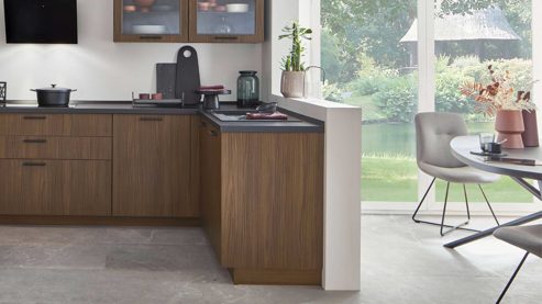 Einbauküche Nobilia® aus Holz in Holzfarben nobilia® Einbauküche Structura mit privileg Elektrogeräten Nussbaum Milano - Stellfläche ca. 240 x 310 cm