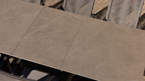 Gartentisch Interliving aus Stein in Grau Interliving Gartenmöbel Serie 7011 - Ausziehtisch gesinterter grauer Stein & anthrazitfarbenes Aluminium - ca 180 - 240 x 100 cm