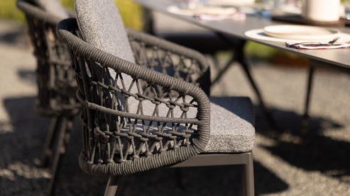 Gartenstuhl /-sessel Interliving aus Kunstfaser in Grau Interliving Gartenmöbel Serie 7012 - Drehsessel grauer Olefin-Teddybezug, anthrazitfarbenes Rope & Aluminium