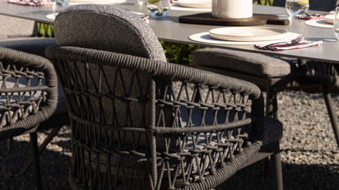 Gartenstuhl /-sessel Interliving aus Kunstfaser in Hellgrau Interliving Gartenmöbel Serie 7012 - Gartensessel hellgrauer Olefin-Teddybezug, Rope & Aluminium