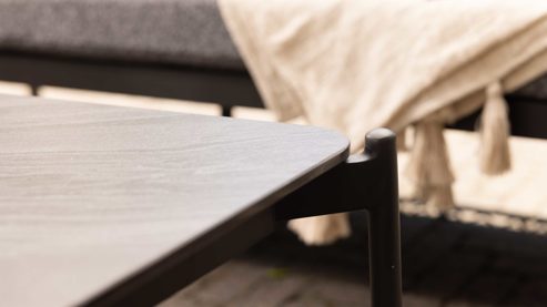 Gartenmöbel-Set Interliving aus Kunstfaser in Grau Interliving Gartenmöbel Serie 7013 - Loungemöbel-Set mit Couchtisch grauer Olefin-Teddybezug, Rope, Aluminium & Sinterstein - vierteilig