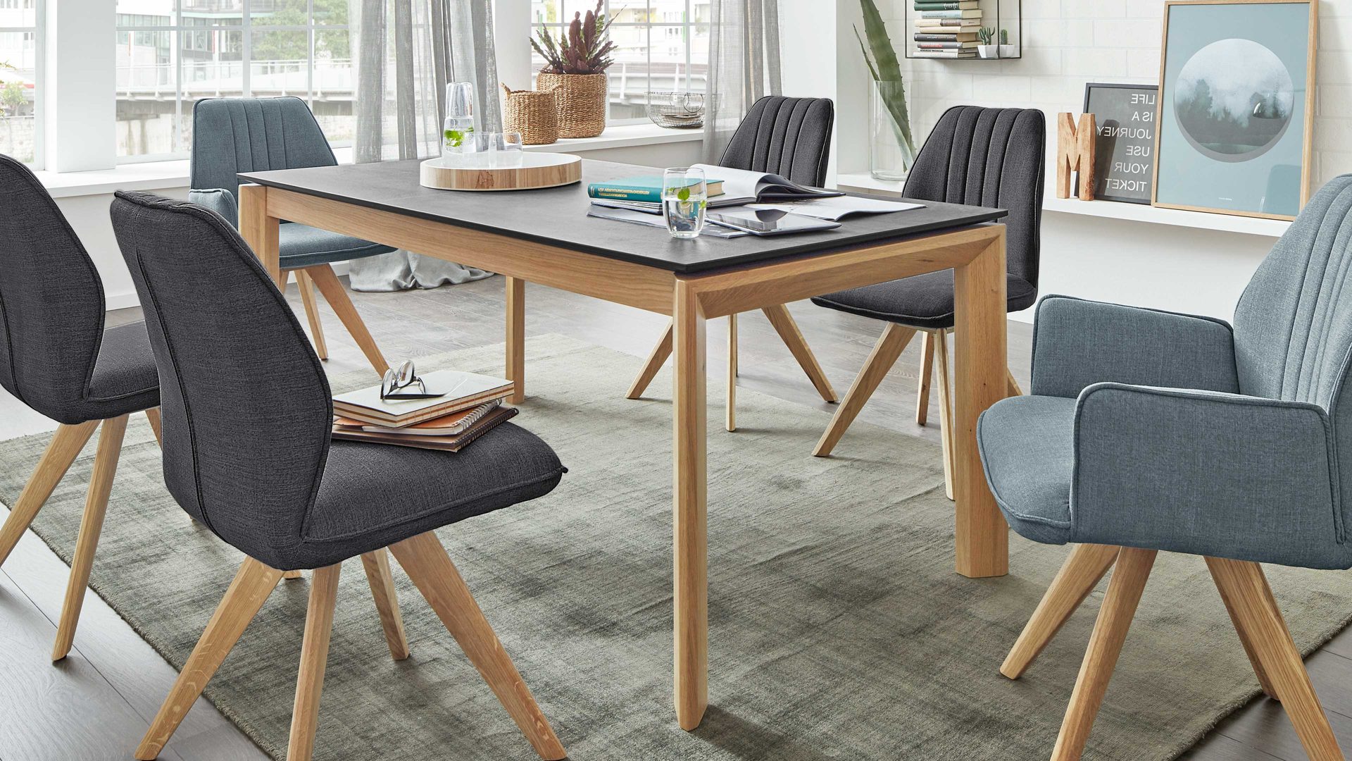 Auszugtisch Interliving aus Holz in Grau Interliving Esszimmer Serie 5102 – Auszugtisch granitfarbenes HPL & Wildeiche – ca. 140-240 x 90 cm