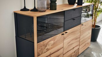 Sideboard Interliving aus Holz in Anthrazit Interliving Esszimmer Serie 5604 - Sideboard V728-0308 Anthrazit  & Eiche rustico- drei Türen, zwei Schubladen