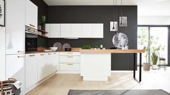 Einbauküche Interliving aus Holz in Weiß Interliving Küche Serie 3043 mit gorenje Einbaugeräten Weiß & Vulkaneiche – Stellfläche ca. 365 x 258 cm