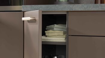 Einbauküche Interliving aus Holz in Braun Interliving Küche Serie 3064 mit privileg-Einbaugeräten Sepiabraun - Stellfläche ca. 345 x 258 cm