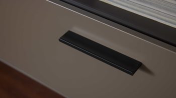 Couchtisch Interliving aus Holz in Dunkelgrau Interliving Wohnzimmer Serie 2030 - Couchtisch Wolfram Grey & Spaltholz - zwei Türen, eine Schublade, ca. 110 x 60 cm