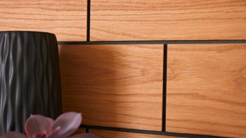 Wohnwand Interliving aus Holz in Dunkelgrau Interliving Wohnzimmer Serie 2030 - Wohnwand 86 Wolfram Grey & Spaltholz - dreiteilig, Länge ca. 275 cm