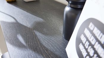 Kombikommode Interliving aus Holz in Grau Interliving Garderobe Serie 6012 - Kombikommode INL-302 graubeiger Mattlack & Räuchereiche - drei Türen, eine Schublade, Breite ca. 120 cm