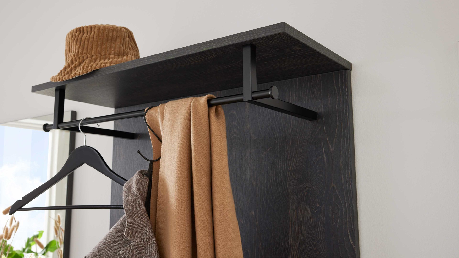 Garderoben-Set Interliving aus Holz in Schwarz Interliving Garderobe Serie 6012 - Garderoben-Set Räuchereiche & graubeiger Mattlack - dreiteilig