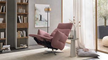 Relaxsessel Interliving aus Stoff in Rosa Interliving Sessel Serie 4504 pastellvioletter Bezug GCP 8 & Edelstahl