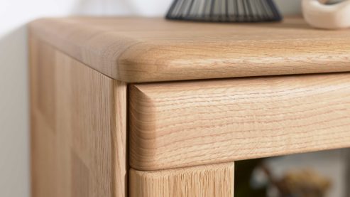 Vitrine Interliving aus Holz in Holzfarben Interliving Wohnzimmer Serie 2028 - Vitrine 6603 Wildeiche - zwei Türen, Breite ca. 62 cm