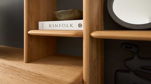 Einlegeboden Interliving aus Holz in Holzfarben Interliving Wohnzimmer Serie 2028 - Stollenboden Wildeiche - Breite ca. 29 cm