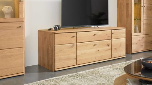 Lowboard Interliving aus Holz in Holzfarben Interliving Wohnzimmer Serie 2028 - Lowboard 1650 Wildeiche - zwei Türen, zwei Schubladen, Breite ca. 162 cm