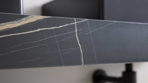 Waschtisch-Set / Waschbecken-Set Interliving aus Holz in Schwarz Interliving Bad Serie 7198 – Konsolen-Set Marmor Venato Nero - Länge ca. 160 cm