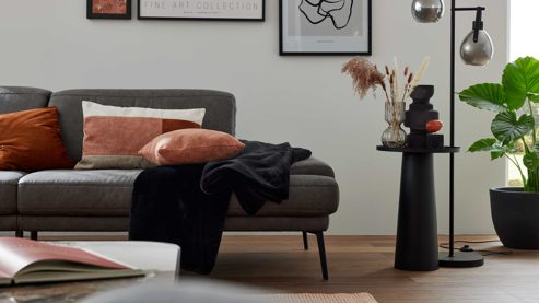 Zweisitzer Interliving aus Stoff in Dunkelgrau Interliving Sofa Serie 4460 - Zweisitzer SR90 grauer Bezug Clint & schwarze Metallfüße - Länge ca. 266 cm