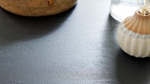 Tischgruppe Interliving aus Glas in Schwarz Interliving Esszimmer Serie 5122 – Essgruppen mit Schwingstühlen schwarzes Glas & Metall - ca. 160 x 90 cm