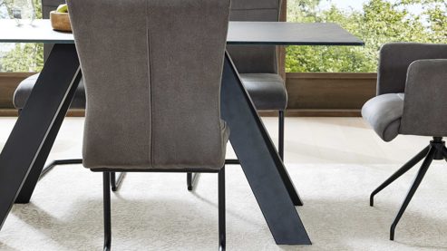 Esstisch Interliving aus Glas in Schwarz Interliving Esszimmer Serie 5122 – Esstisch schwarzes Glas & Metall - ca. 160 x 90 cm