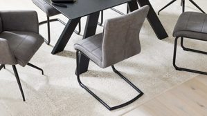 Schwingstuhl Interliving aus Kunstfaser in Dunkelgrau Interliving Esszimmer Serie 5122 – Schwingstuhl onyxschwarze Mikrofaser & mattschwarzes Metall