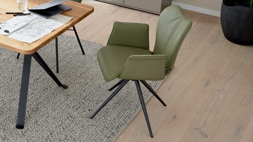 Polsterstuhl Interliving aus Leder in Grün Interliving Esszimmer Serie 5115 - Armlehnstuhl mit Lederbezug jadefarbenes Leder LD7830 & umbragraues Metall