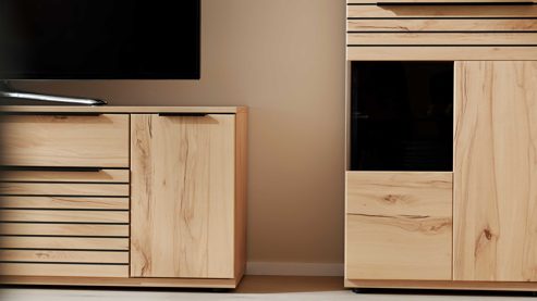 Wohnwand Interliving aus Holz in Holzfarben Interliving Wohnzimmer Serie 2032 - Wohnwand EB33001 Risseiche - Länge ca. 330 cm