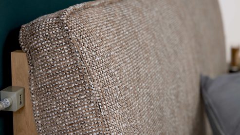 Bettgestell Interliving aus Holz in Holzfarben Interliving Kleiderschrank Serie 1207 - Bettgestell 864379 Balkeneiche & taupefarbener Webstoff Caesar - Liegefläche ca. 180 x 200 cm