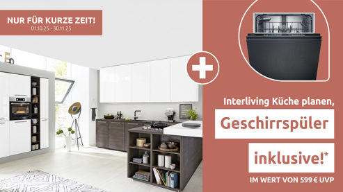 Einbauküche Interliving aus Holz in Weiß Interliving Küche Serie 3003 mit AEG Einbaugeräten Weiß & Nussbaum Kuba – zweizeilig