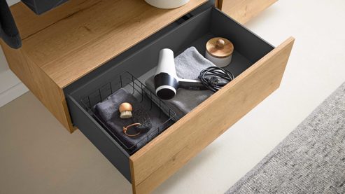 Badmöbel-Set Interliving aus Holz in Schwarz Interliving Bad Serie 7198 – Badmöbel-Set mit Extras Eiche Sierra & Marmor Venato Nero