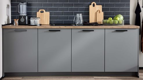 Einbauküche culineo® aus Holz in Dunkelgrau Culineo® Einbauküche C357 mit gorenje Einbaugeräten Schiefergrau & Schwarzglas - zweizeilig